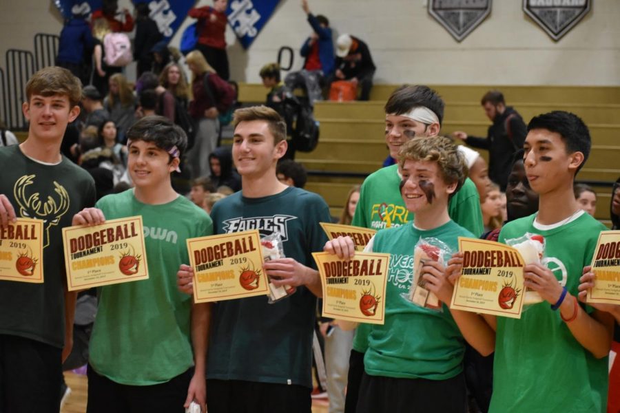 The winning team, Seth’s Soldiers, poses with their certificates as Haverford Dodgeball Champions. Team members Casey Gilroy, Jack McKeon, Marc Bronstein, Ryan Redmond, Seth Applebaum, and Xavier Yeremian played hard to win. (Not pictured: Ryan Buckton and John Seidman). 