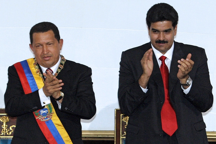 Venezuelan dictators of the last 25 years Hugo Chávez and Nicolás Maduro stand alongside each other, echoing Animal Farm tyranny. 